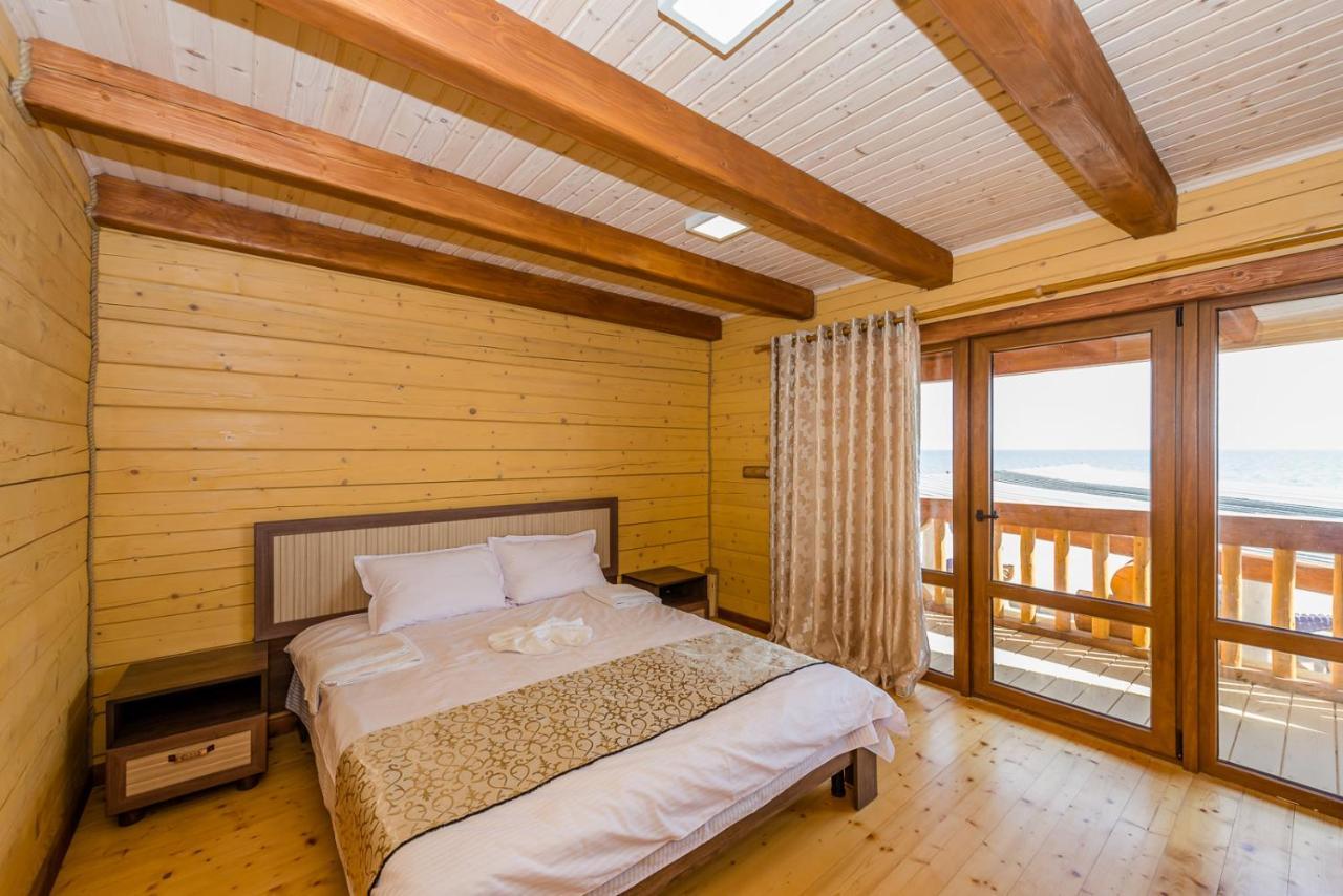 Пегас Hotel Zaliznyy Havn Eksteriør billede