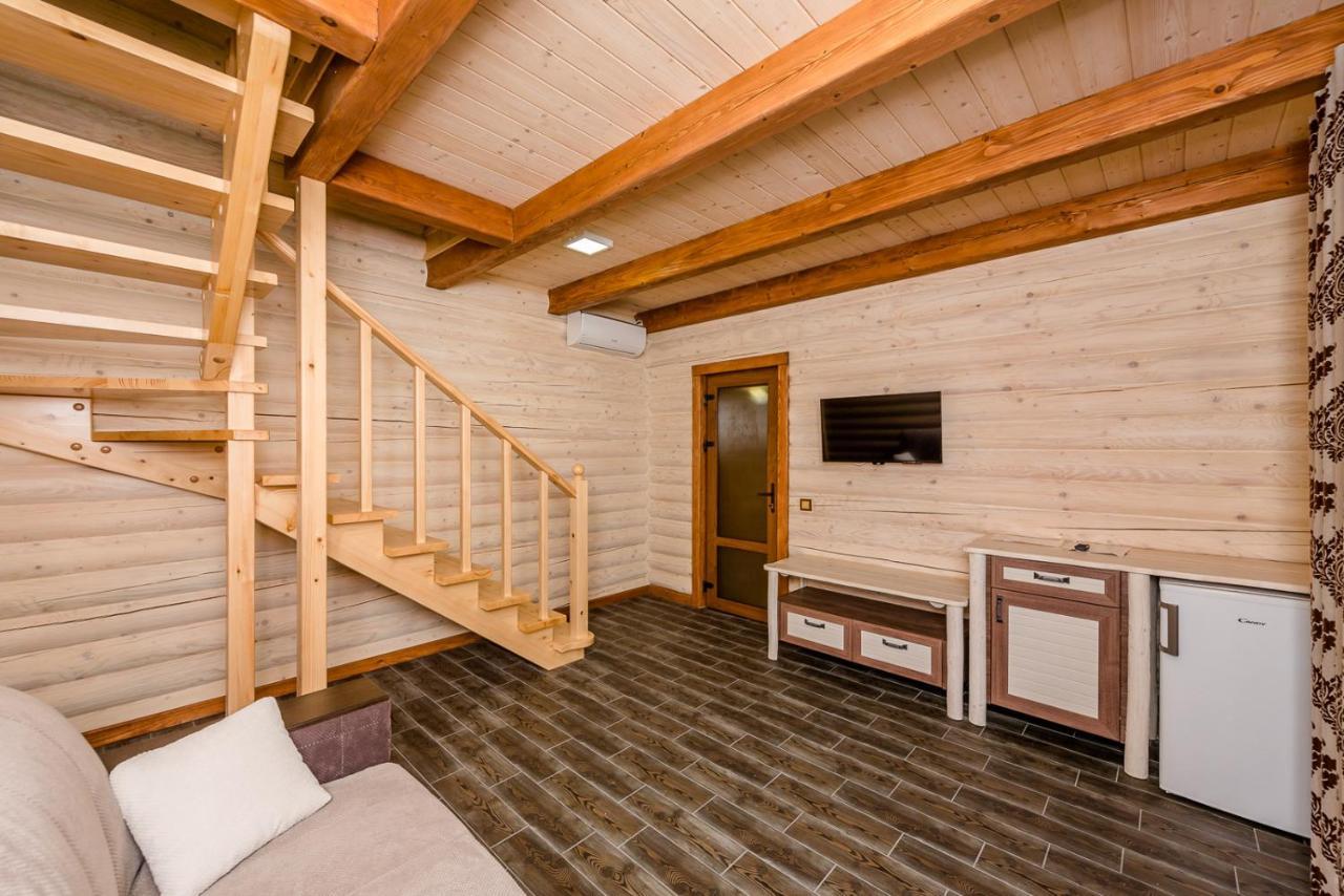 Пегас Hotel Zaliznyy Havn Eksteriør billede