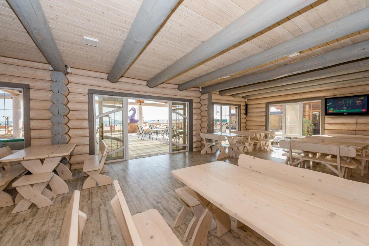 Пегас Hotel Zaliznyy Havn Eksteriør billede